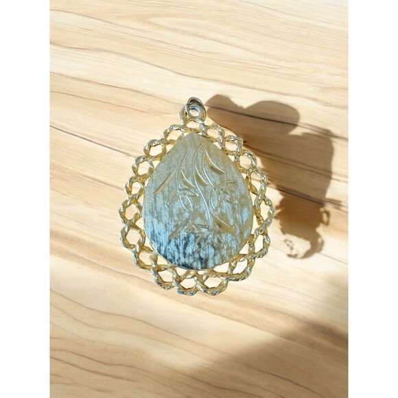 Floral Engraved Filigree Border Goldtone Pendant - Picture 1 of 4
